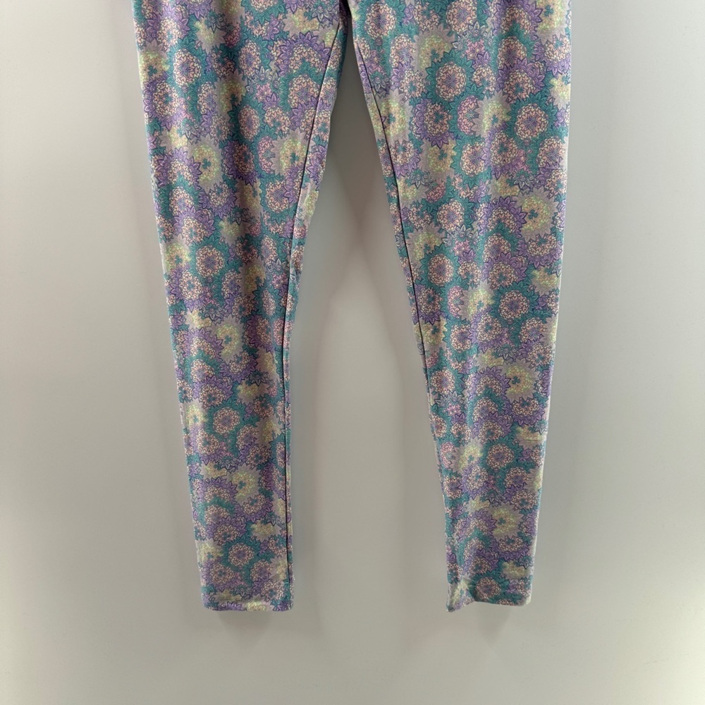 LuLaRoe Tall & Curvy Leggings – Buttery Soft Stretchy Print Leggings - Picture 4 of 5